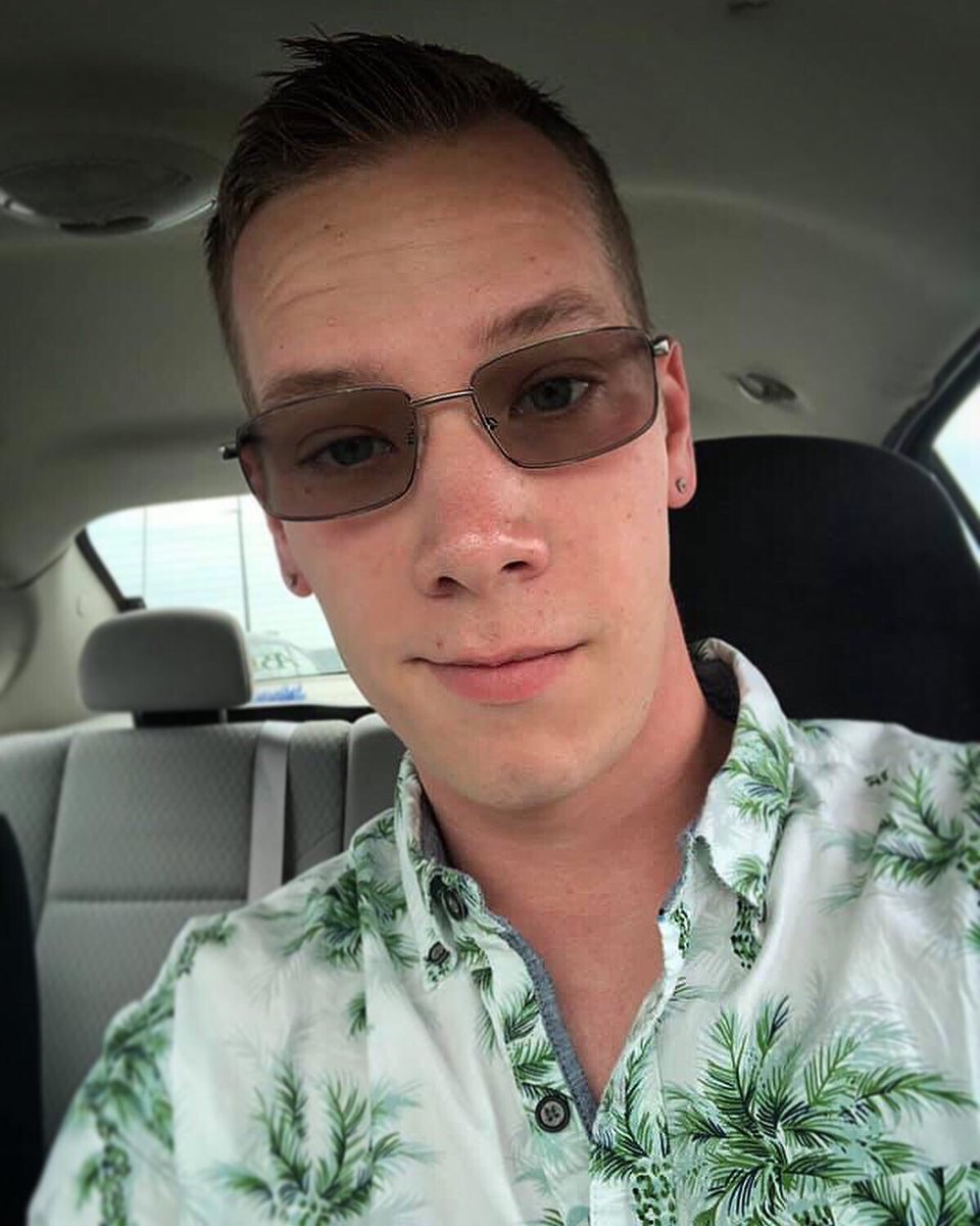 BattlerDance's tweet photo. Meet David! David is from Wellsburg, WV &amp; went to Brooke HS. He danced at Studio Stars &amp; twirled for 2 years at Brooke before becoming a Twirler for AB. David has been the President for the CAB (2yrs) &amp; Vice President for the Student Education Association (1yr).💙💛 #BattleAsOne https://t.co/E440jZJkRg