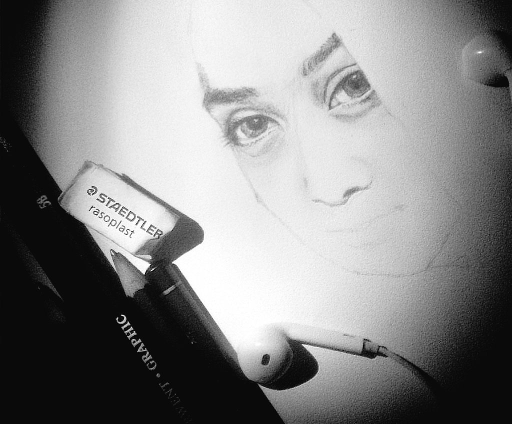 RT nanti aku gambar ava kalian 🙄