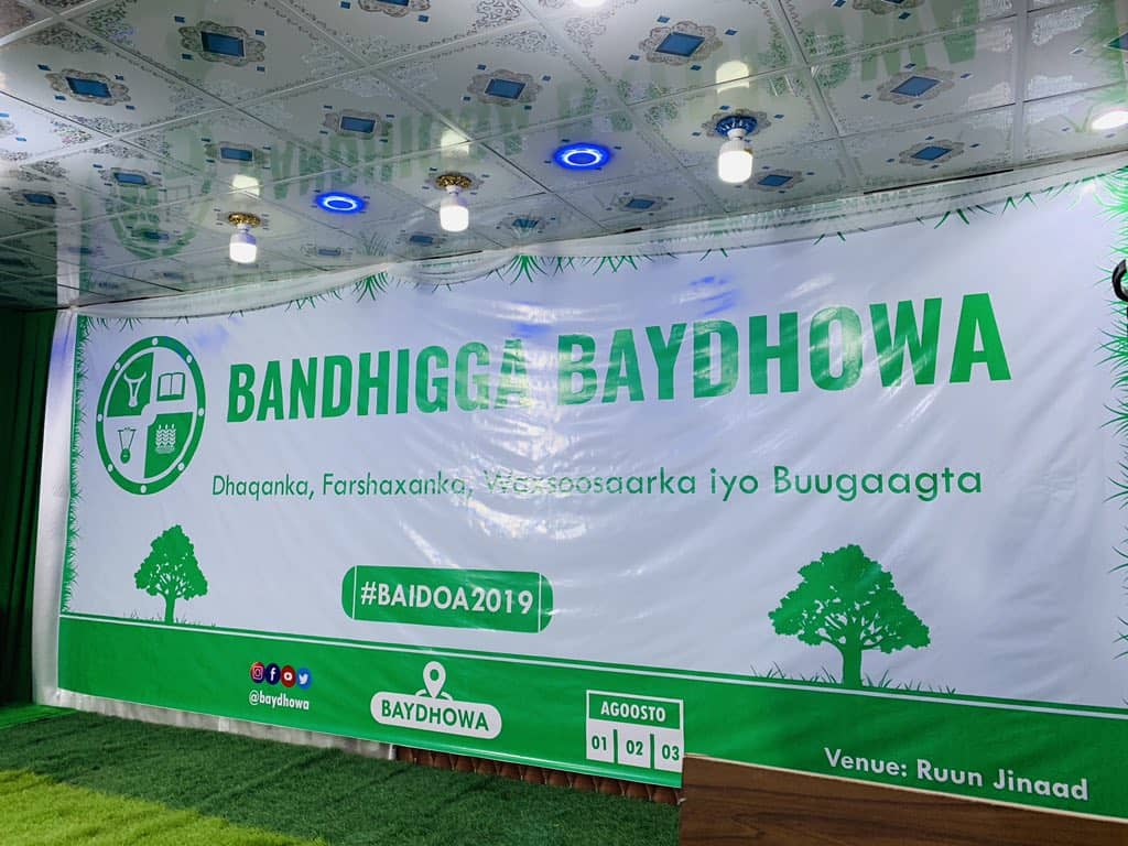 sayid_buraale's tweet photo. Fidhighy ilmighy i walgorodky i kutaabty e #Baydhowa Kula hang dhowaaaye waany ingky hambaliyeeye.. wal wiino waltaraow ya haayi oo lyng baahanaayi..
Reer baydhowy may laha hor ing dareer feyly..
@LuqmanGelle @JibrilAfyare @abdullahi_sanco @ASalwe @OkashMoha https://t.co/iLE1qEYu8z