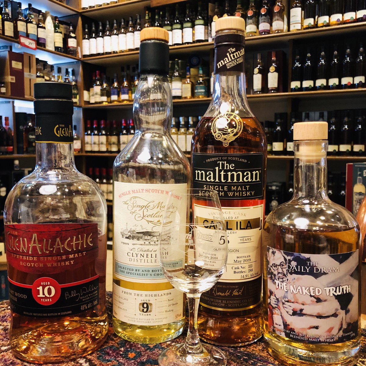 De proeftafel van vandaag met:
<a href="/TheGlenAllachie/">The GlenAllachie Distillery</a> 10yo Port Wood Finish
<a href="/ElixirDistiller/">Elixir Distillers</a> SMOS Clynelish 9yo 2010
<a href="/The_Maltman/">The Maltman</a> Caol Ila 5yo 2014
<a href="/BresserTimmer/">Bresser & Timmer</a> The Naked Truth
