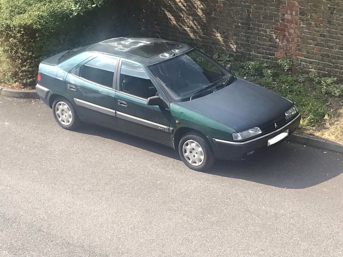 Jawjus dappled and varied shades of green wings, bonnet, roof etc <a href="/ChodSpot/">ChodSpot</a>. Thank god it’s parked so no one can dink the doors!