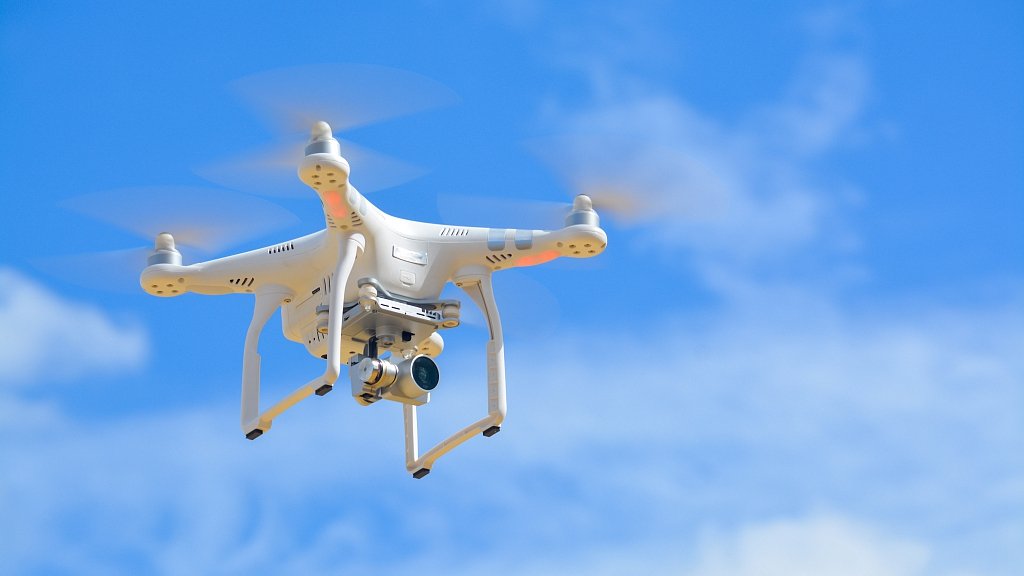 China issues standards to regulate drones at airports bit.ly/2GELxpt