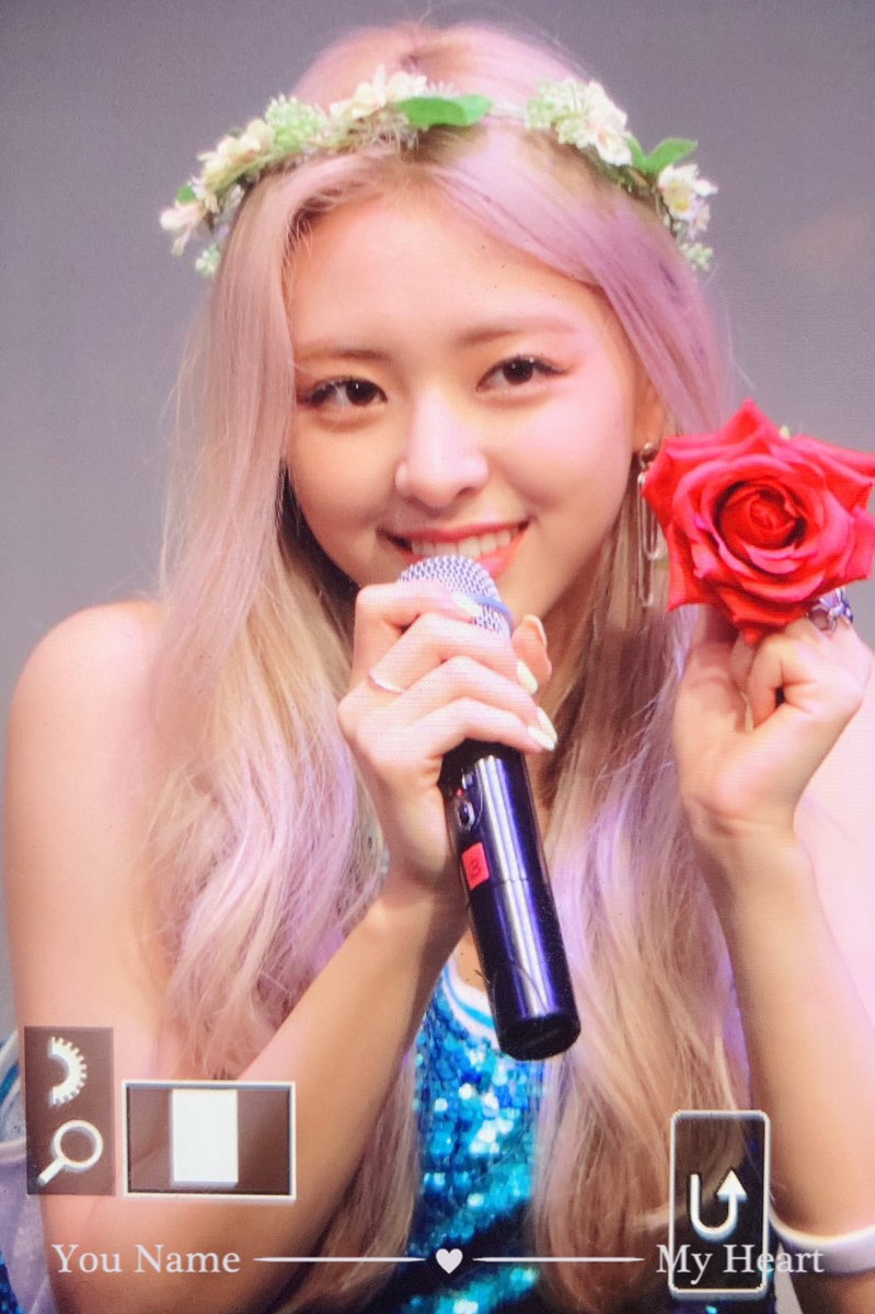 YNMH_'s tweet photo. 190803 어떻게 누가 꽃이야ㅠㅜ
#유나 #YUNA 
#ITZY #있지  #ICY https://t.co/WememnLXsu
