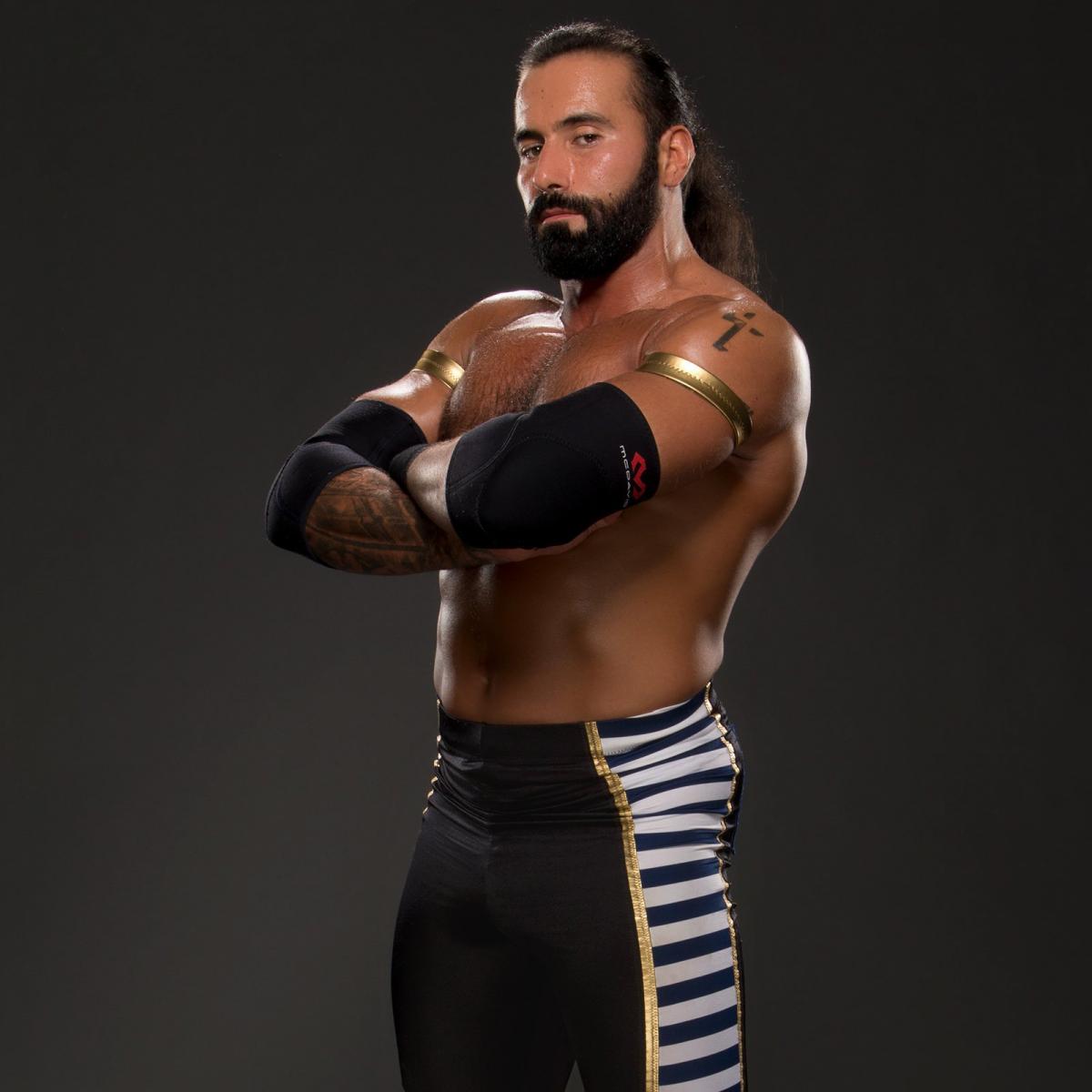 TomLaRuffa's tweet photo. Merci @WWE.Com for these flashback pictures. Memories that are not so #CommeCiCommeCa...
https://t.co/KlZleB4MBk https://t.co/4SbISnnY19