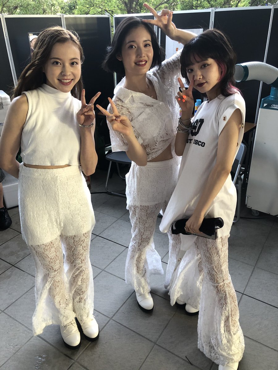 Mellow03Mellow's tweet image. 歌うまコラボ企画（DOLL STAGE）
ありがとうこざいます😊

また新たな『Dear My Star』が見れたと思います⭐️

2日目最後のステージはもうまもなく17:40〜17:55（FESTIVAL STAGE）お待ちしております🤗

＃MELLOWMELLOW
#FESTIVALSTAGE
#TIF2019