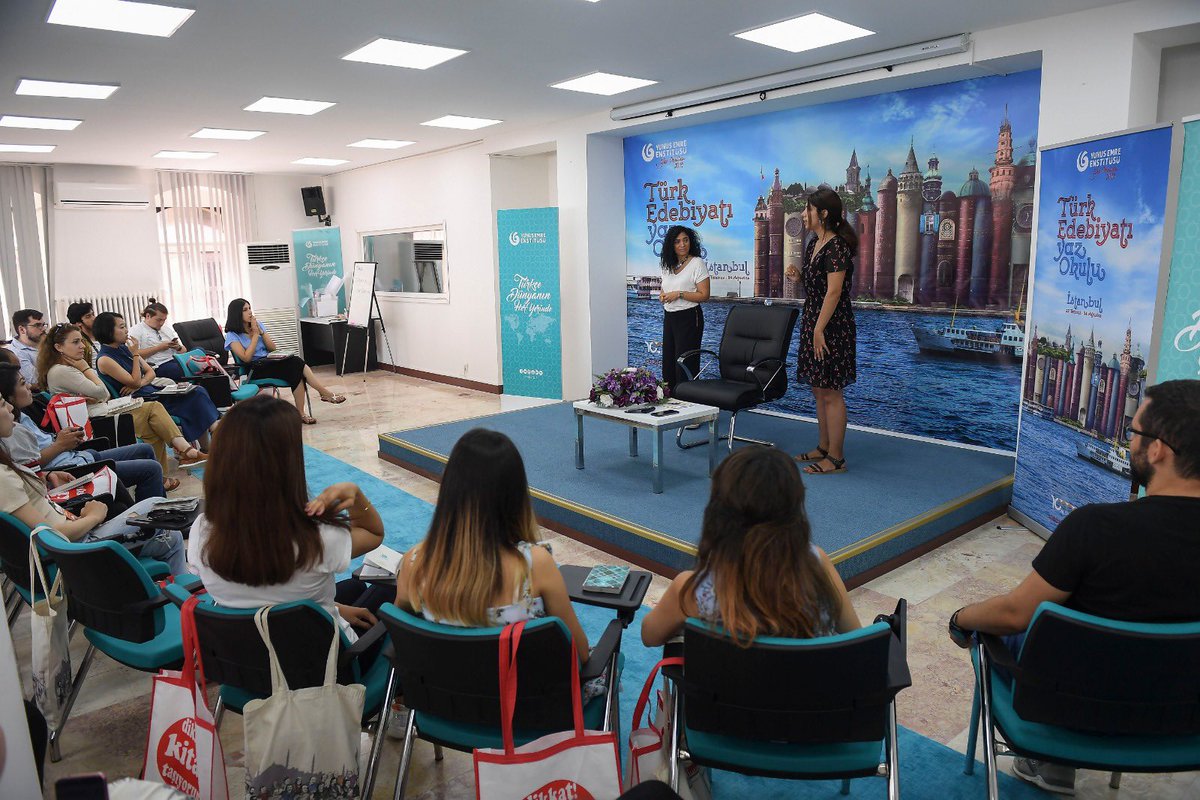 yeeorgtr's tweet photo. Bugün Karin Tellioğlu ve Nazlıcan Kabataş'ı #YunusEmreEnstitüsü'nde ağırlıyoruz. #TürkEdebiyatıYazOkulu öğrencileriyle "Dünya telif pazarında çevirmenlerin gücü ve #TEDA'nın etkisi" üzerine bir sohbet gerçekleştiriyoruz. https://t.co/0dq5geKIwq