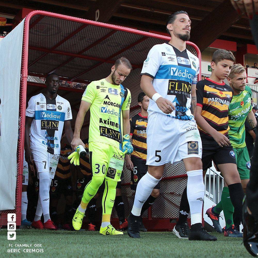 SimonPontdeme's tweet photo. Reçu 2/2 @DominosLigue2 Victoire 0-1 vs Orléans ! 💪🏻🔵⚫️ @FCCOISE @PPFDisign #USOFCCO https://t.co/yVyBLQLCHT