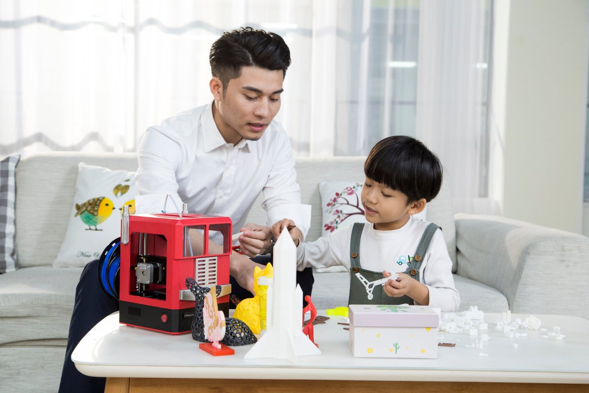Emma63985314's tweet photo. Creality Portable 3D printer Toy printer for education.
CR-100  printing size:100*100*80mm https://t.co/jPbLo4LVm4