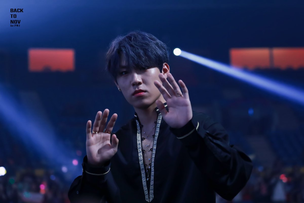 backtonov1102's tweet photo. 190801 MGMA
이런 색시는 어떤 색시입니까?
바로 박우진입니다.
#AB6IX #박우진 #우진 #PARKWOOJIN https://t.co/6t3B3EYxFS