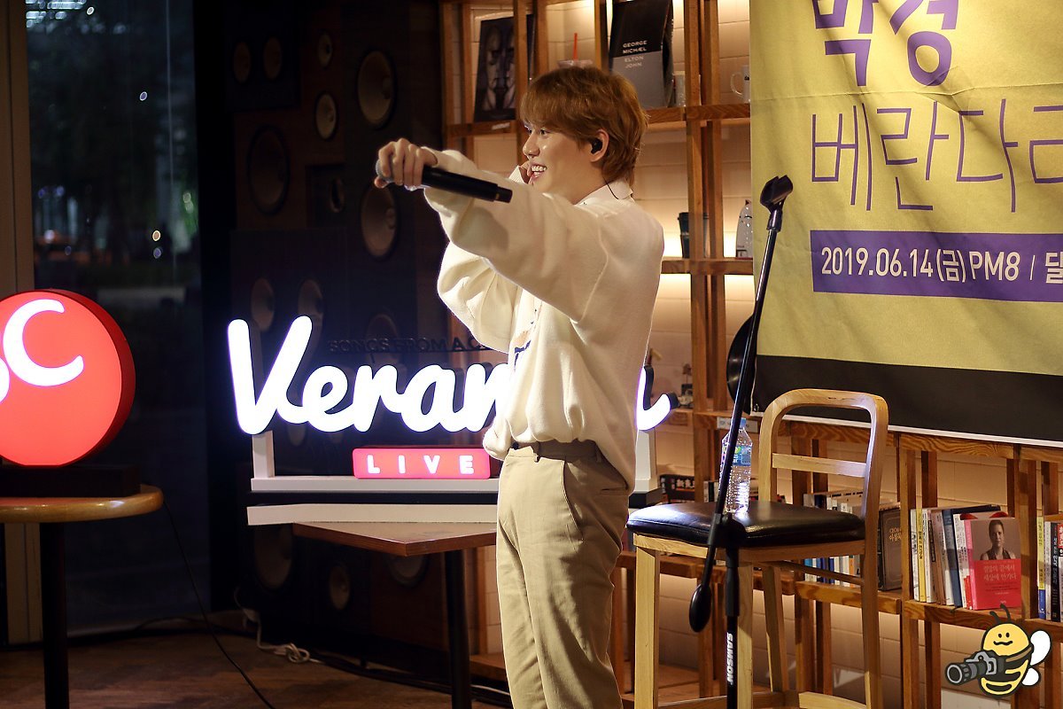 Block B Italia tweet media