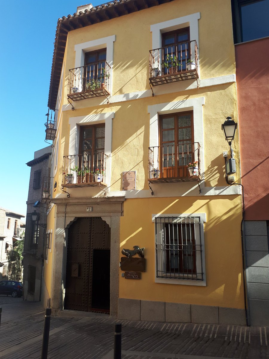 CoplaNueva's tweet photo. Buenos días copler@s, os compartimos esta imagen de la casa donde vivió el genio de la guitarra, #PacodeLucia en #Toledo ahora convertido en Hotel Boutique y Restaurante, además de lugar de culto para los que amamos el arte. https://t.co/looByUuGGK