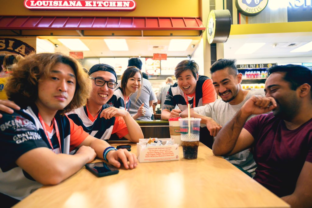 GenuineGamingAU's tweet photo. ICYMI: Today all of our #GGFGC boys made it out of pools at #EVO2019! 

Let’s continue this form tomorrow and push for those finals! 💪

Shout out to our personal cheerleaders @anroyce and @ItsBennyFLee! 🎉 https://t.co/TDMNjbZfUi
