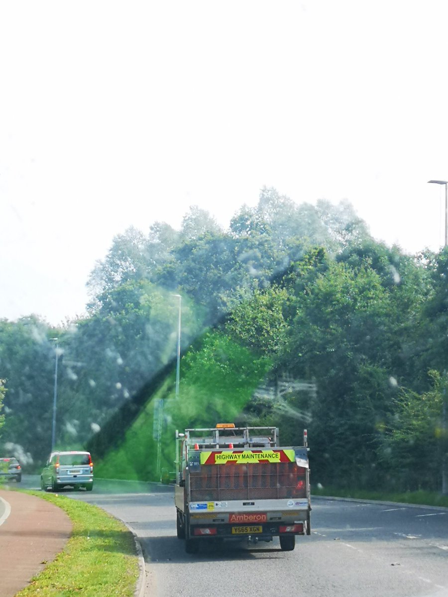 PipMachin's tweet photo. @AmberonTM why does this guy think it's ok to throw his rubbish out of the window of his cab, who does he think is going to pick that up? I think your staff need to take some responsibility... https://t.co/Xtxg788mRX