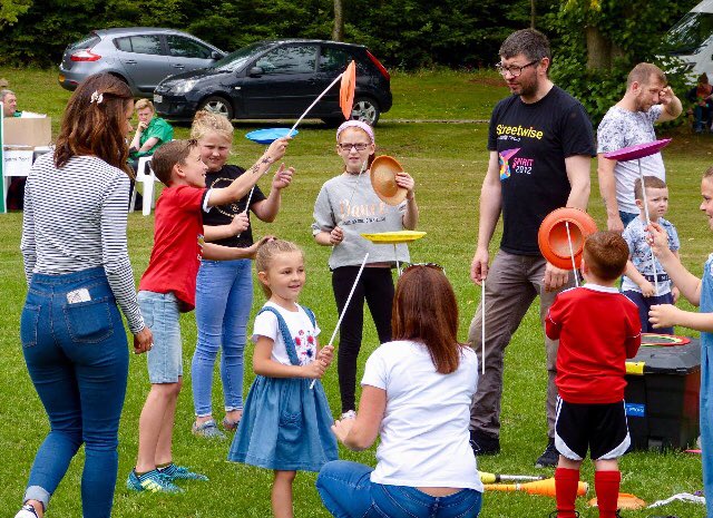 Streetwise_Ltd's tweet photo. Find us in Ballynahinch Market Square this afternoon! #circus #ballynahinch #stilts #familyfun 

1-4 pm Circus workshop
1.30-3.30 pm Stilt walking https://t.co/X04xx0DFbk