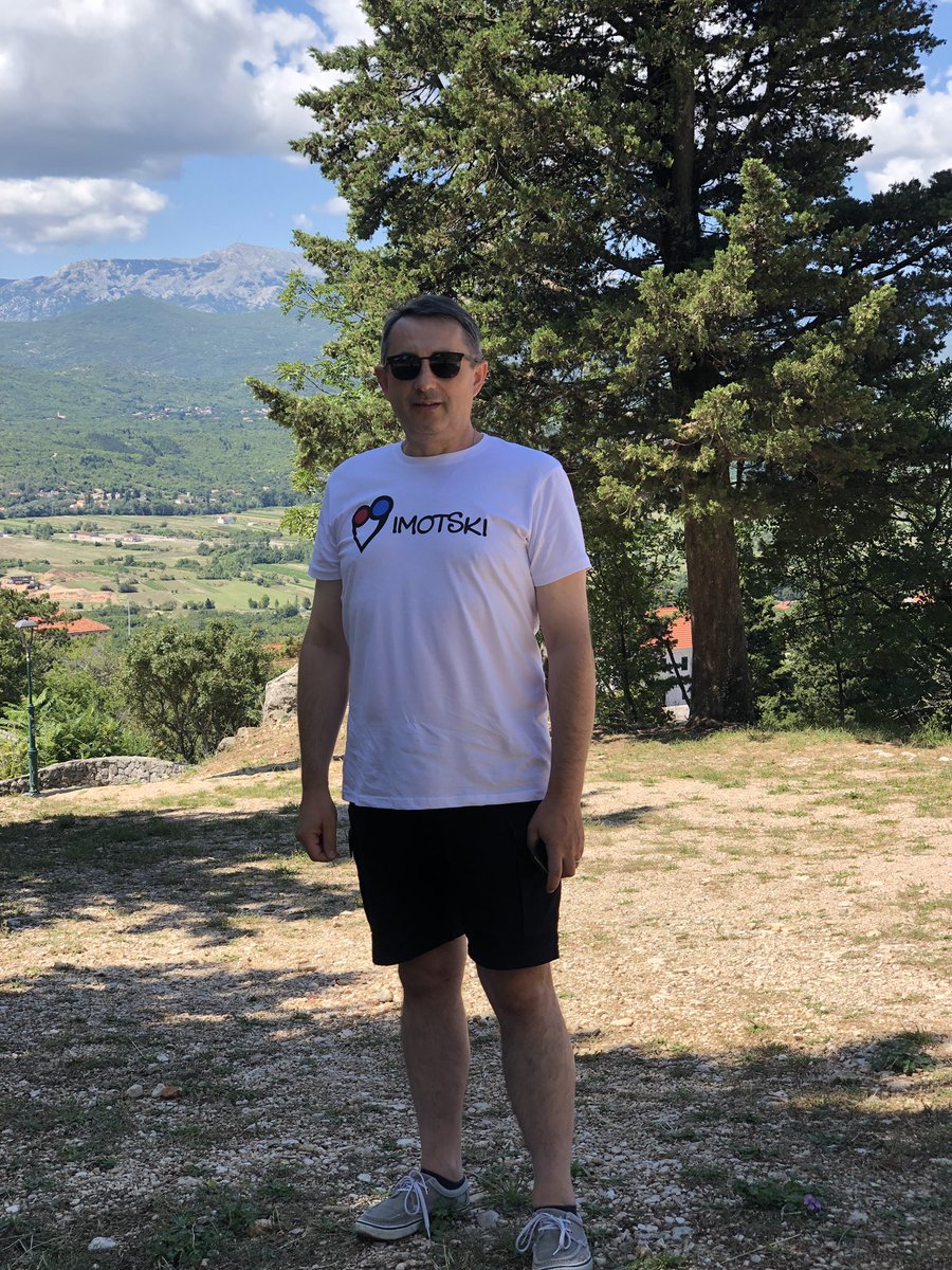 IrenaMali's tweet photo. Za sada se nadam da će @IKopric sići s tvrđave... cc @HelenaPuljiz @VolimImotski https://t.co/chrn3HWkgn