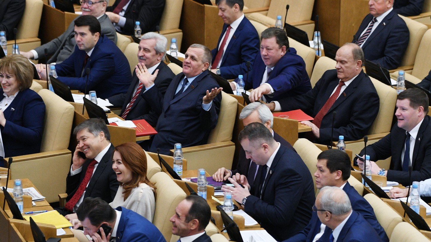 Депутаты Госдумы отказываются от прививки