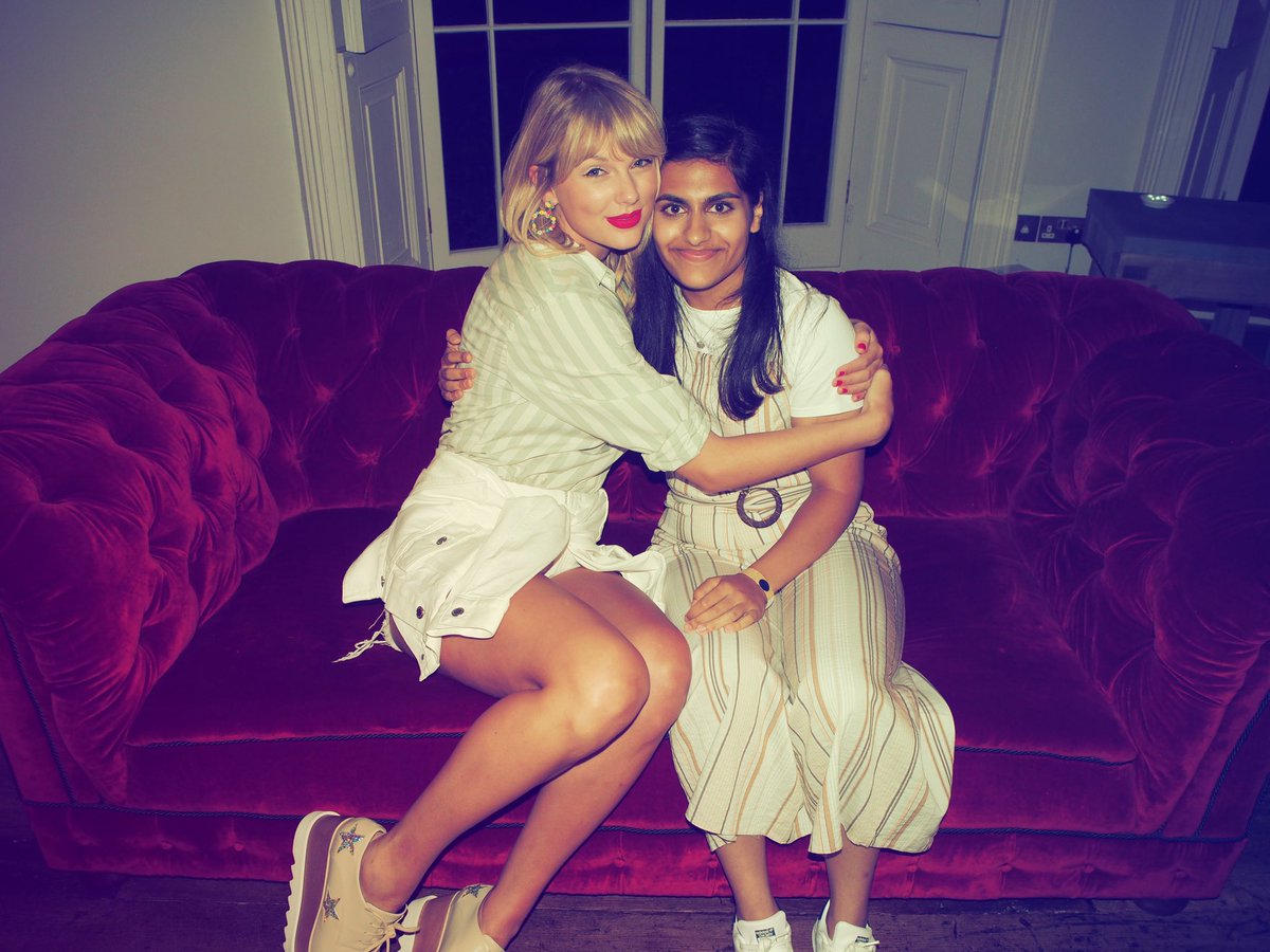 swiftlyme13's tweet image. I was enchanted to meet you... Thank you @taylorswift13 for the most amazing day ever. I can’t believe I can say I was a secret sessioner! #Loversecretsessions