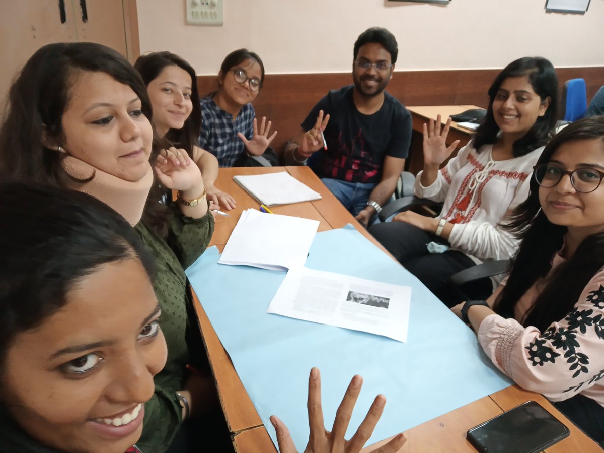 SaloniSinha29's tweet photo. @carminegallo thank you for the #FIVESTARS workbook
#PGDM #Insurance Students exploring #storytelling techniques in my #musthave
#employabilityskill #BusinessCommunication class today @BIMTECHNoida
@mkpandey67 @BaishaliMitra2 @mridul0545 @ShubhangiDixit7 @Vasudha52558321 https://t.co/pTztCofqQ0