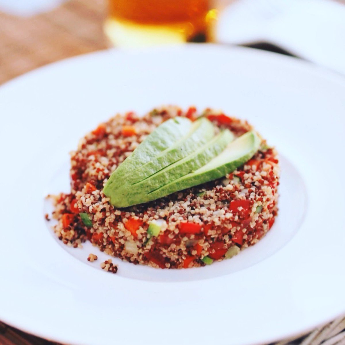 👉Otra de nuestras delicias de la carta 😋

🍽Ensalada de quinoa 
.
.
👉Another delight of our letter 😋

🍽Quinoa salad
.
.
👉Eine weitere Freude unseres Briefes 😋

🍽Quinoa-Salat

#sunseabaribiza #wonderful_ibiza #beautiful_ibiza #seasonibiza #summeribiza #temporada2019