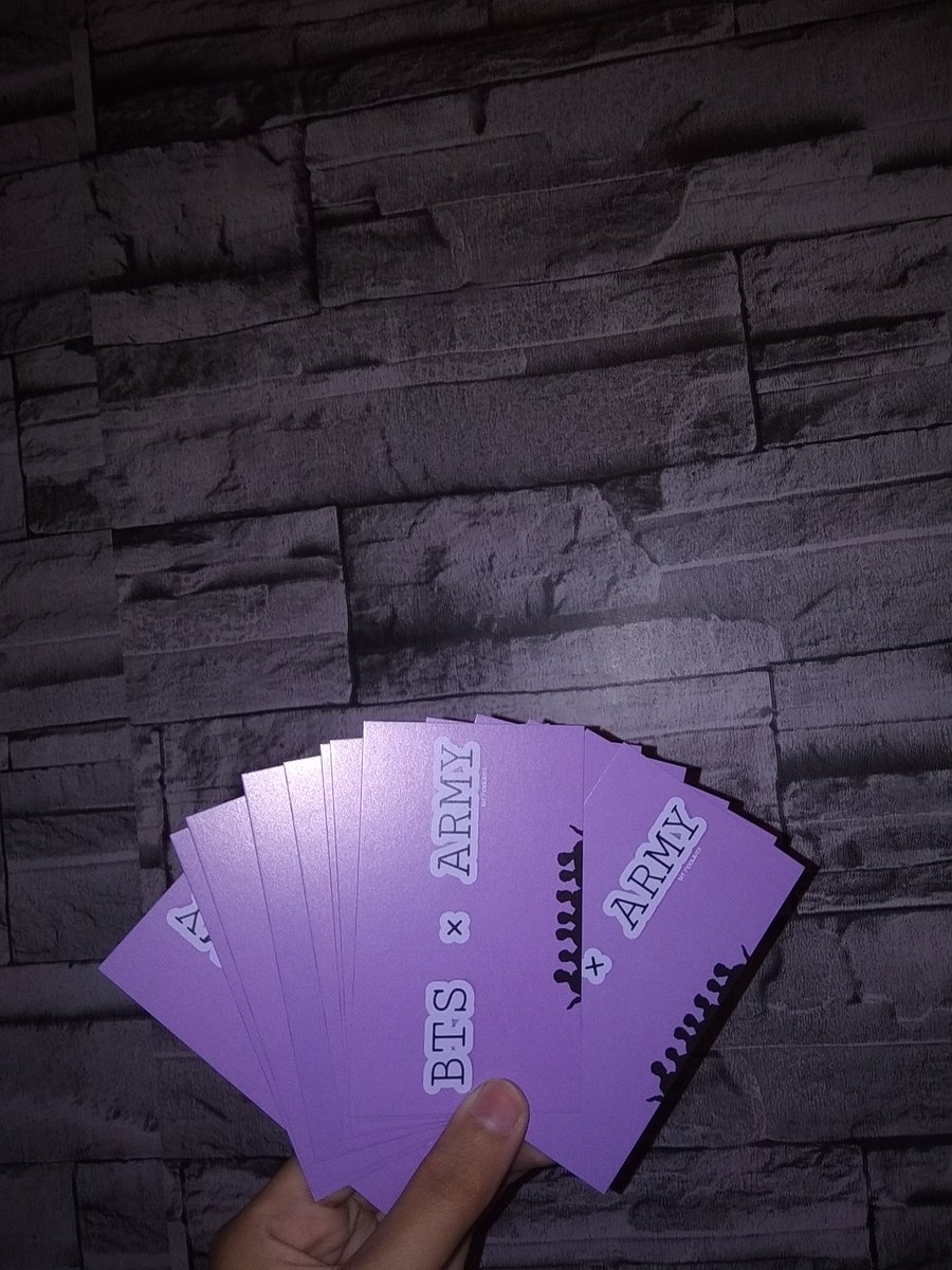 hoautves's tweet photo. Hi!~ here's my freebies for BTS #BRINGTHESOUL_THEMOVIE will be giving this at GSC Aman Central 💜👇🏼 https://t.co/qloicUDnIe