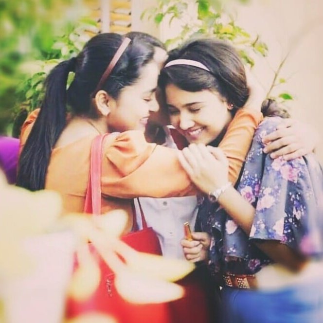being_fangirl's tweet photo. ITV will witness many iconic platonic bonds between brothers or friends.
But , a passionate friendship like never before and that too between girls.
ITV couldn't and can never recreate such a bond.
#SwaPreeNa remains the underrated unbeatable.
#YehUnDinonKiBaatHai https://t.co/ouUgNYPIZL