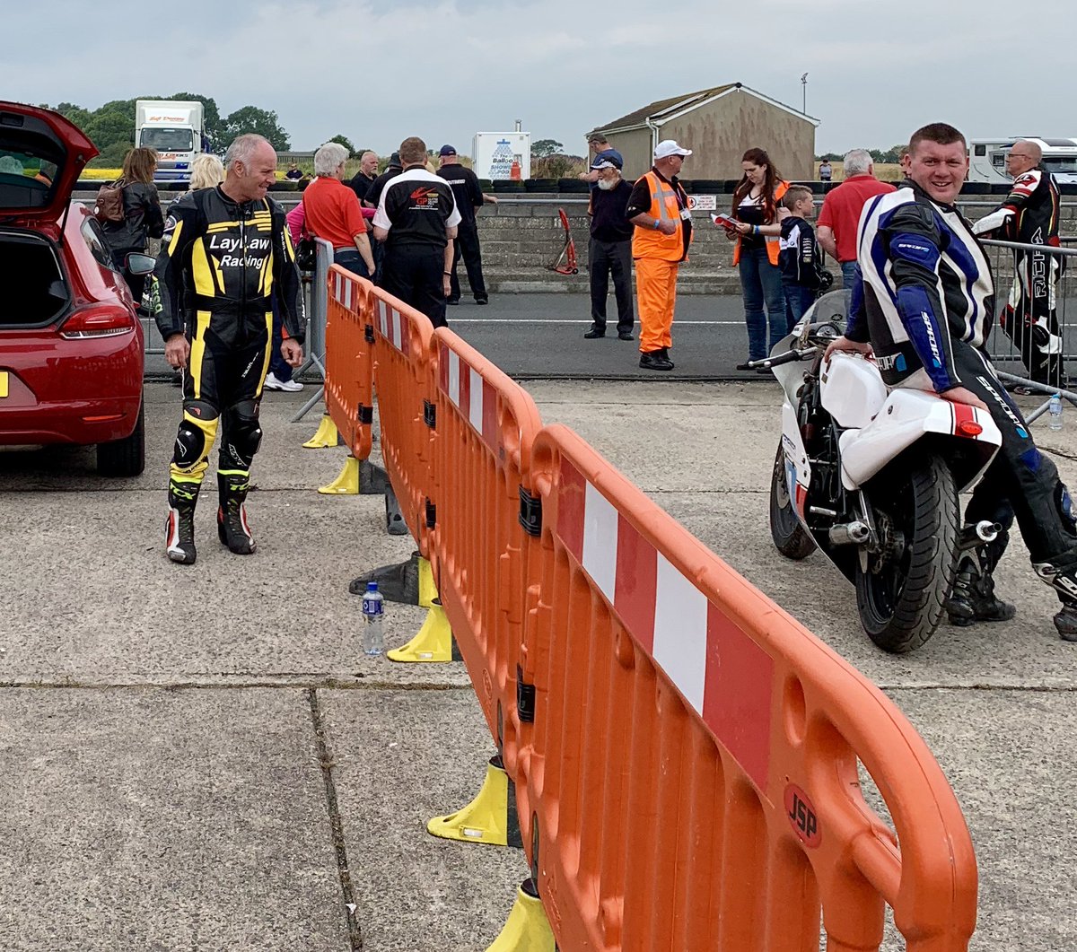 joedun3's tweet photo. @classic_bikes_ #LuckyLougher https://t.co/aIgOgf5iM8