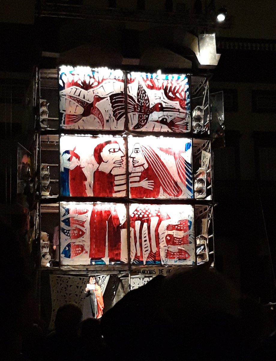 anapolax's tweet photo. Anoche en el #TemudasFest: arte efímero sobre andamios de la mano de la Compagnie Luc Amoros y su espectáculo «La tortuga de Gauguin». 🎨 https://t.co/52tN7mTkSY