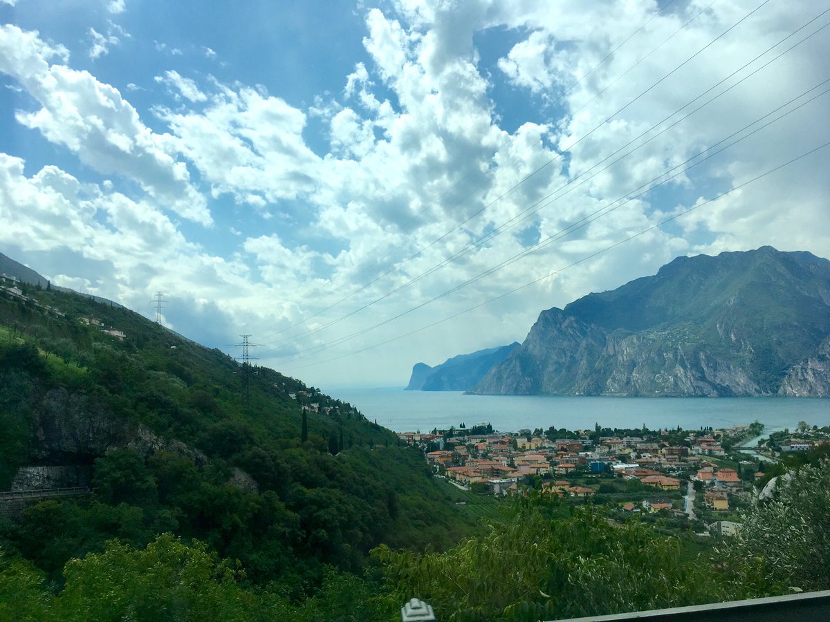 IreneVHS's tweet photo. Driving through Austria, #brennerpas to Italy, #lagodigarda with gorgeous views. https://t.co/ClbfUR4zxW