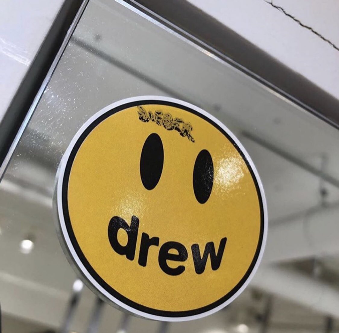 drewhousejapan's tweet photo. ジャスティンビーバー本人の直筆サイン
皆さんぜひチャックしに行ってみてください！
店舗名: ブランド買取専門店 BRING
住所: 神南1-12-17大井ビルB1 Shibuya, Tokyo
#drewhouse
#ドリューハウス https://t.co/etu9uzx0tn