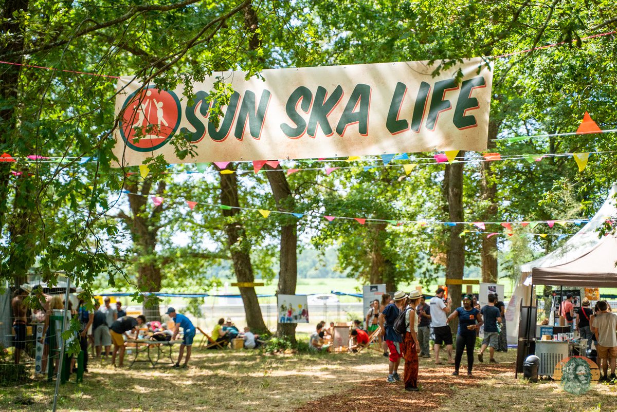 SunSkaFestival's tweet photo. #SunSka2019 JOUR 2 - Bienvenue sur votre espace de vie #SunSkaLive :-) #SunSka #MonSunSka
Photo Nico Pulcrano https://t.co/rGoFQxvEEr