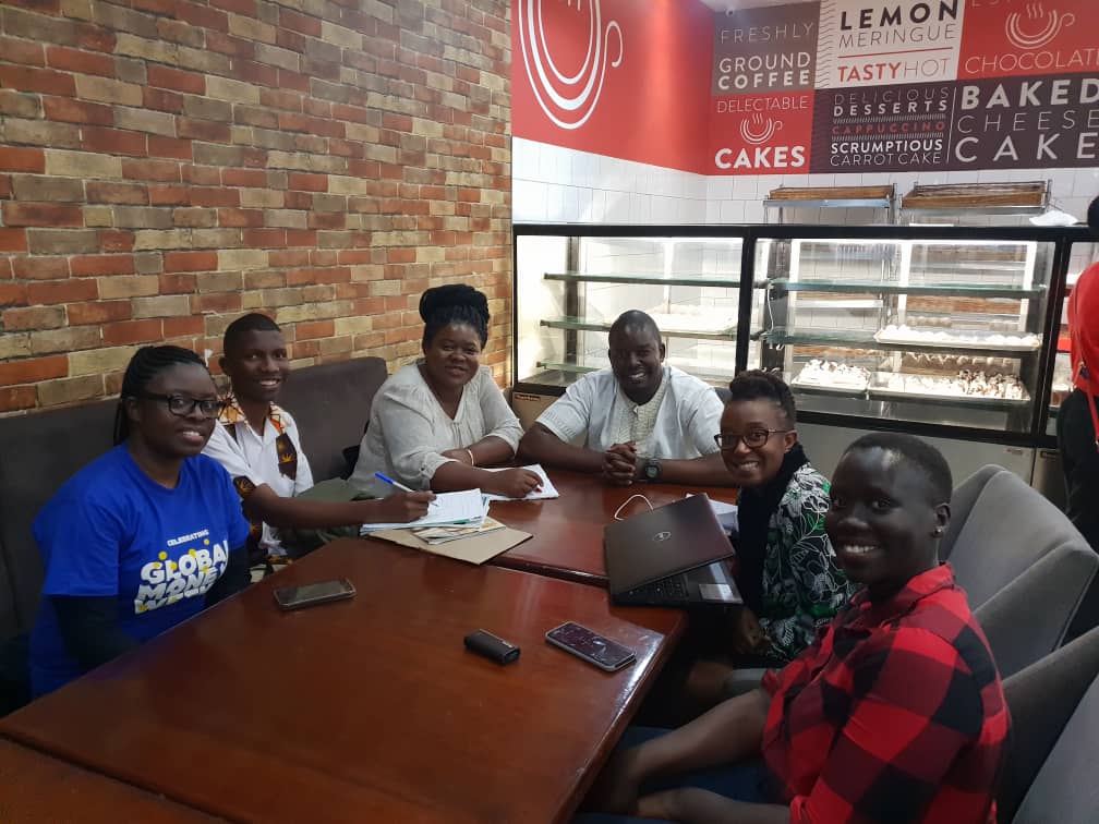 Magura_Ngara's tweet image. Fruitful meeting with these great minds.#JAZalumni #MentormeJAZalumni.  @zandile92 @audrey_mzondo