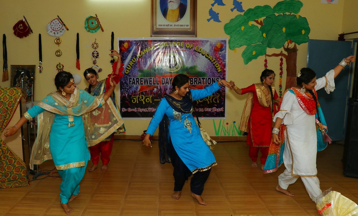 sri_nanak's tweet photo. `Teej’ festival, depicting womens’ power celebrated @ #GNCE

The festival of Teej celebrated with pomp and grandeur by the students of Guru Nanak College of Education (#GNCE), Dalewal. https://t.co/I1wDWjMz16