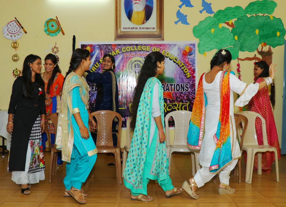 sri_nanak's tweet photo. `Teej’ festival, depicting womens’ power celebrated @ #GNCE

The festival of Teej celebrated with pomp and grandeur by the students of Guru Nanak College of Education (#GNCE), Dalewal. https://t.co/I1wDWjMz16