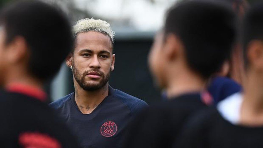 CharlyAlmeidaD's tweet photo. El último desplante de Neymar ante una salida del PSG cada vez más difícil https://t.co/nt1ItUobtf https://t.co/bfahv6tgeT