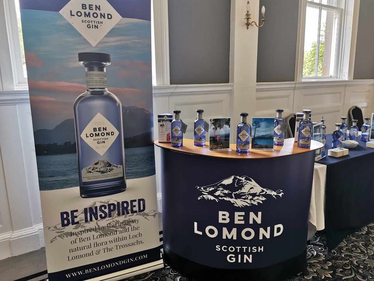 Whisky_fiona's tweet photo. All set for #ginfall at #thetontinehotelgreenock with our amazing #benlomondgin @LochLomondMalts
#benlomondgin #beinspired #lochlomondwhiskies #gin #scottishgin #londondry #ginfall #sunshine #refresh https://t.co/1oVkdzLcfa
