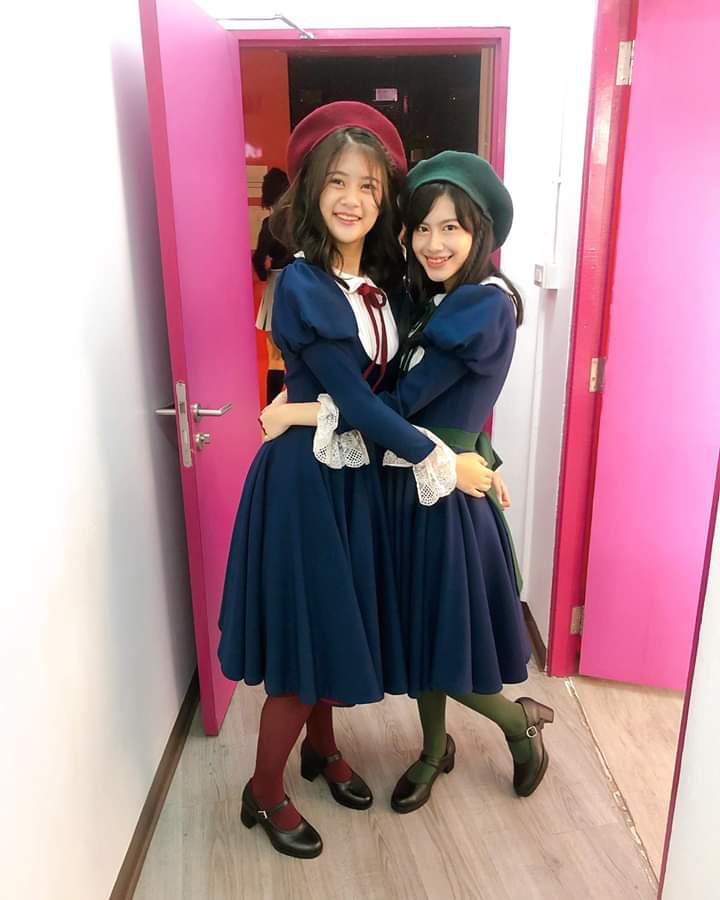 CheuARaika's tweet photo. พี่เต้าหู้ กับ น้องไส้กรอก❤👭#KateBNK48 #JaaBNK48 #Miniminimini #BNK48 https://t.co/vNm0mtWmg7