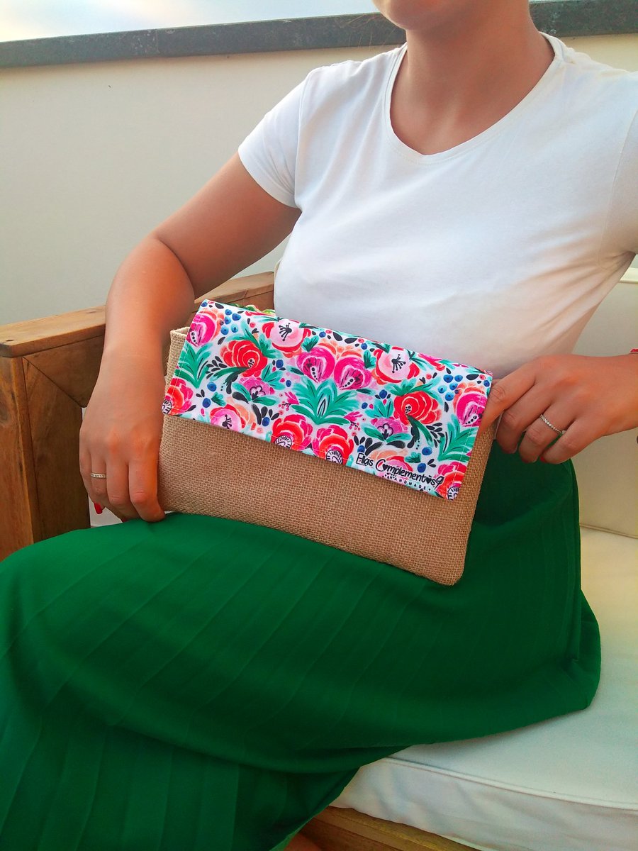 ellascomp's tweet photo. La nueva colección trae cosas así de #bonitas 💛 
Ideal para una tarde de #Verano 

#handmade #hechoamano #canarias #FelizFinde #Verano2019 #CosasQueMeGustan #telasbonitas  #telaspropias #artesania https://t.co/QfBsmj9wGS