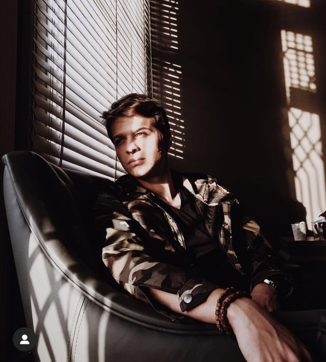 #DünyaYakışıklılarGünü'nün kutlu olsun hayatım...
#TeamBarış <a href="/burakyoruks/">Burak Yörük</a>