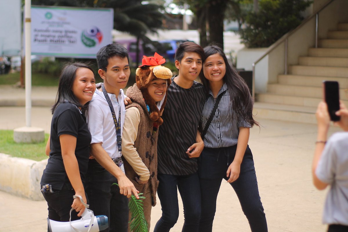 USTP_SCSM's tweet photo. People were very excited to have pictures with CSM very famous "ABU".

#USTPWOW 
#ustpweekofwelcome
#ustpWizards https://t.co/PXi9EiLNQd