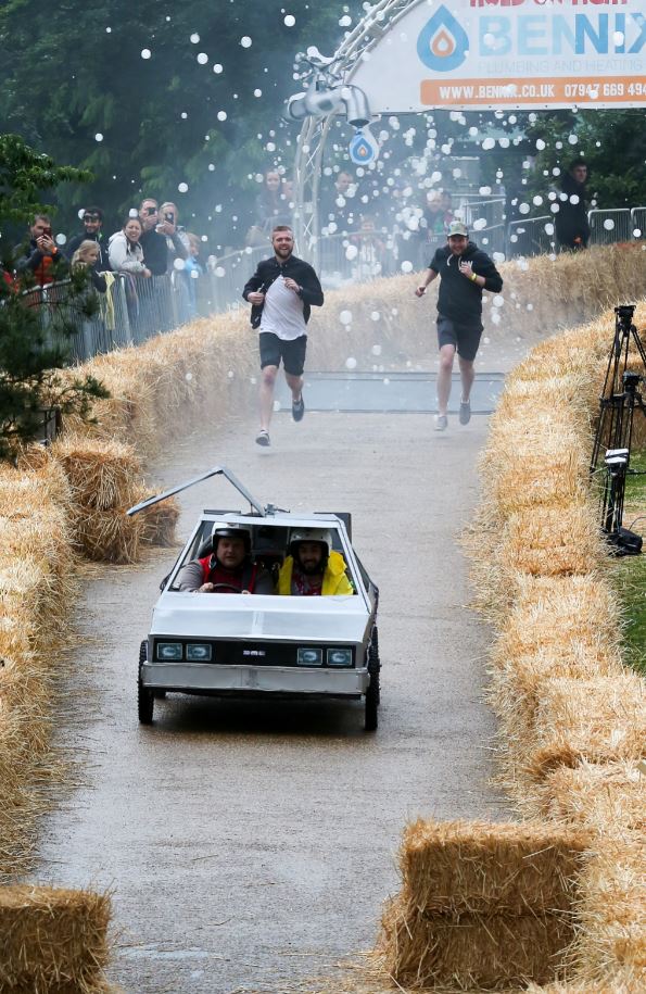 twsoapboxrace's tweet photo. Roads? Where we're going we don't need... roads! Marty and Doc Brown flying down the track at #CrazyJeans2019 @hospiceweald @Taysbucket @ChattyHatter https://t.co/XVaPEoSyj5