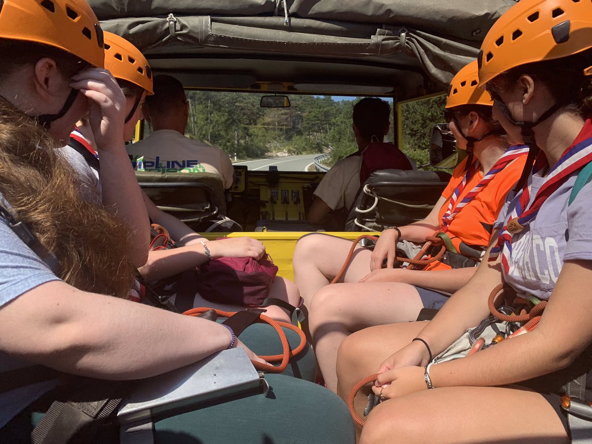 ftstsaintpowell's tweet photo. #plottwist2 a jeep that took us up the mountain for the zip line https://t.co/3IQOODIQyF