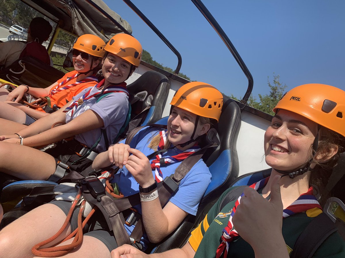 ftstsaintpowell's tweet photo. #plottwist2 a jeep that took us up the mountain for the zip line https://t.co/3IQOODIQyF