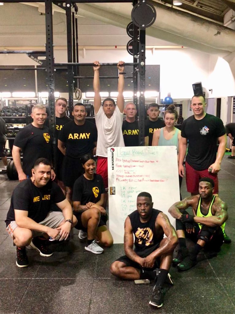 chiefhacks's tweet photo. Just a Chief putting some Soldiers to work on a Saturday morning #InfoSec #hackthewod #usarmy #1stcav #greywolf https://t.co/KnUdlOJxmG