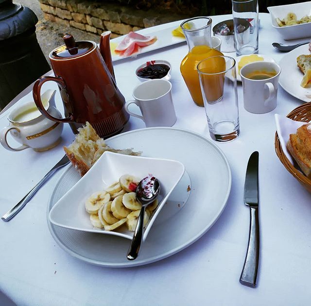 AngeloDiHoffman's tweet photo. À table ! 🥐🍳☕#GoodMorning#Food #breakfast #petitdejeuner #coffe #MobilePhotography #Voyage #travel #Mâcon #villefranchesurmer #Nature #France 🇫🇷☀️ https://t.co/9FuGCC2Eyq https://t.co/MrPBnMcIuc