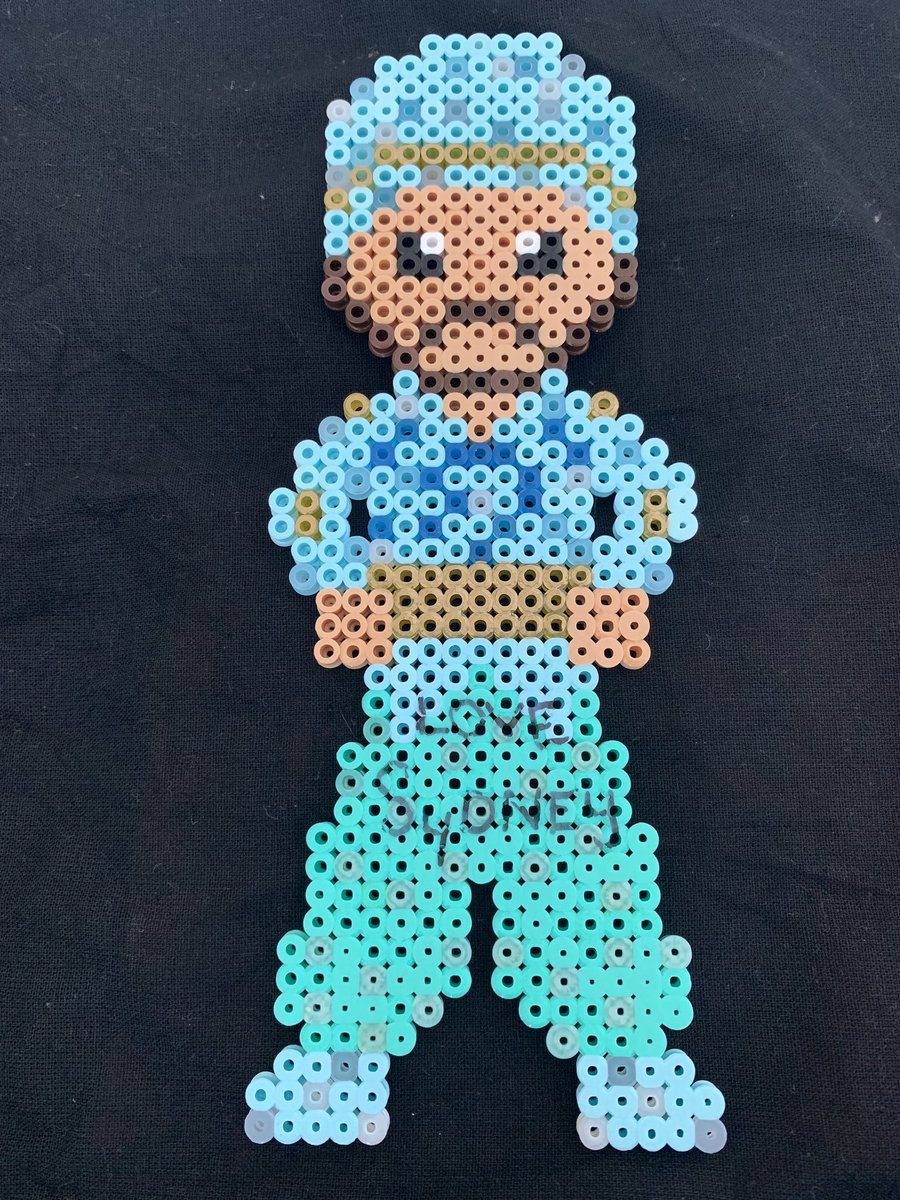 TarikFrimpong's tweet photo. #AgrabahAnecdotes: Friday night, and extremely grateful for this beautiful gift from a fan of the show, Sydney! 😊🙏🏽❤️🧞♂️ #show65 #aladdin #westend https://t.co/vnd5Vx4Ad5