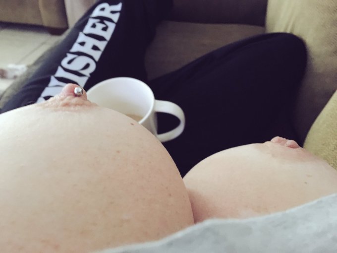 Tits N' Caffeine  #MugsAndJugs https://t.co/FbJMO5sWKo<a href="/tag/mugsandjugs"class="tags">#MugsAndJugs</a>