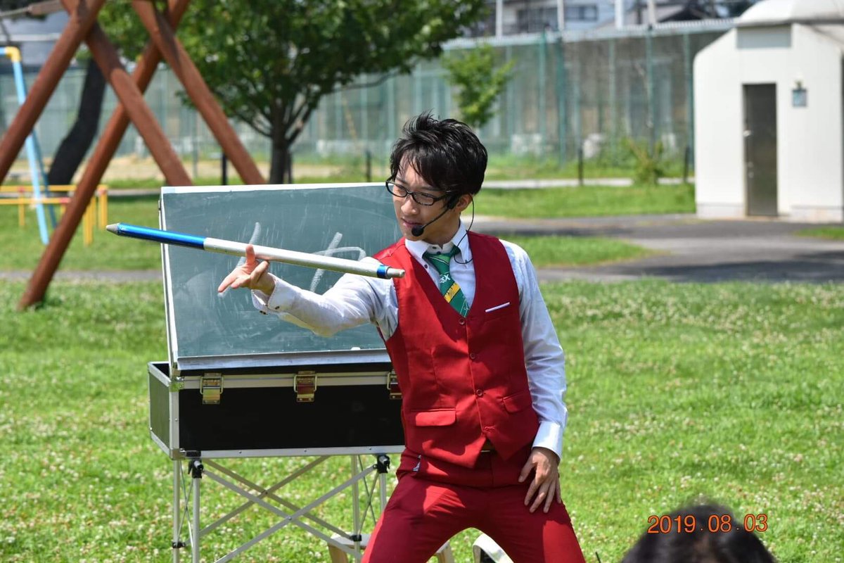 Kay ペン回しのプロ 福島県 こっちゃこ大道芸にて文房具パフォーマンス ペン回し先生 文房具エンターテイメント ペン回し ペン回しパフォーマーkay