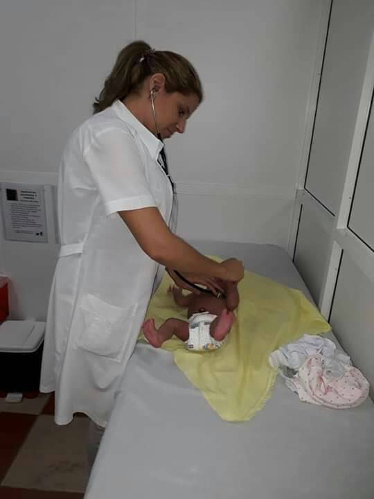 SaludDPinar's tweet photo. #CubaPorLaSalud los médicos cubanos llegan hasta los lugares más rurales y peligrosos, donde habitan las personas más necesitadas por este servicio. #Bosolnaro miente una vez más contra #Cuba seguimos brindando amor, solidaridad a los demás países hermanos #CubaCoopera… https://t.co/Hef9qEcot8
