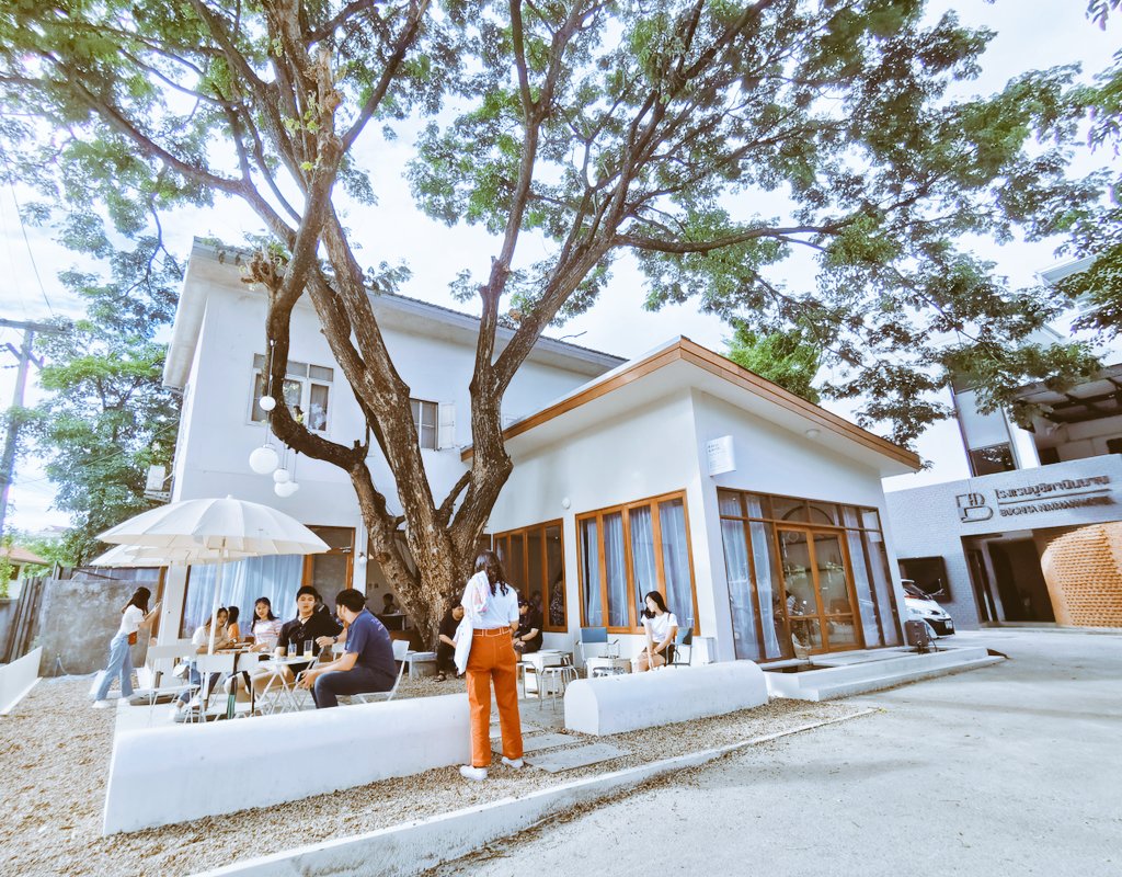 𝐿𝒶𝓉𝓉𝑒 𝐿 𝓋𝑒𝓇 ห วกาแฟตอน 4 โมงเย น คาเฟ ช คๆ เค าบอกสไตล โคเร ย เกาหล สงส ยได ว าคาเฟ เล กๆ อย ตามซอกซอยกาแฟม กอร อย ลองไปช มด จ า ขออภ ย หากต ดร ปใครมา เน องจากคนเยอะเก นน เล ยงไม ได เลยจร งๆจ า อร อยจนต องร ว ว