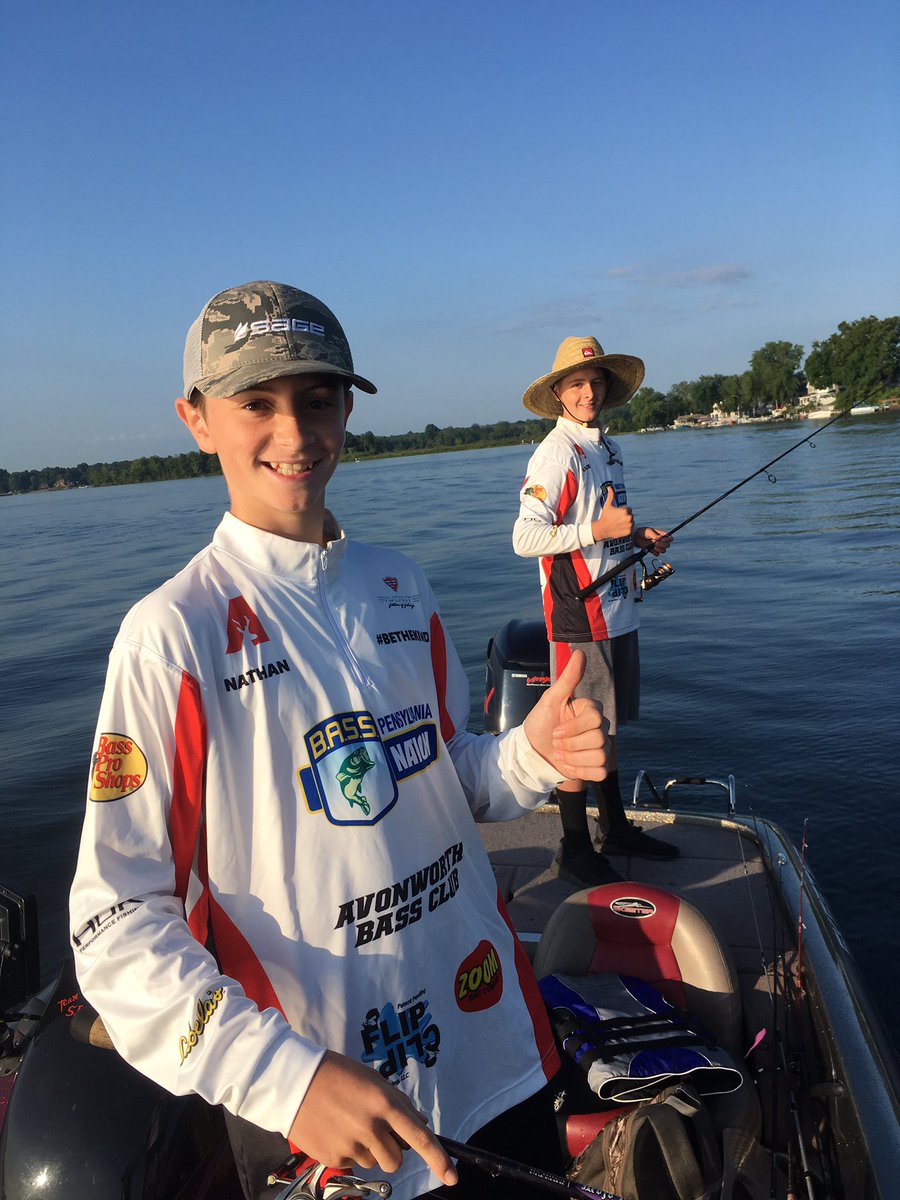 pcoffin10's tweet photo. Back to work!! Pa Bass Nation Western Youth Qualifier!! Conneaut Lake!! Happy to be a boat captain for Luke and Nate!! #AvonworthBassClub #bethekindkid #tourneytime #gettinghooked #showurrare https://t.co/zEsWLCpJXJ